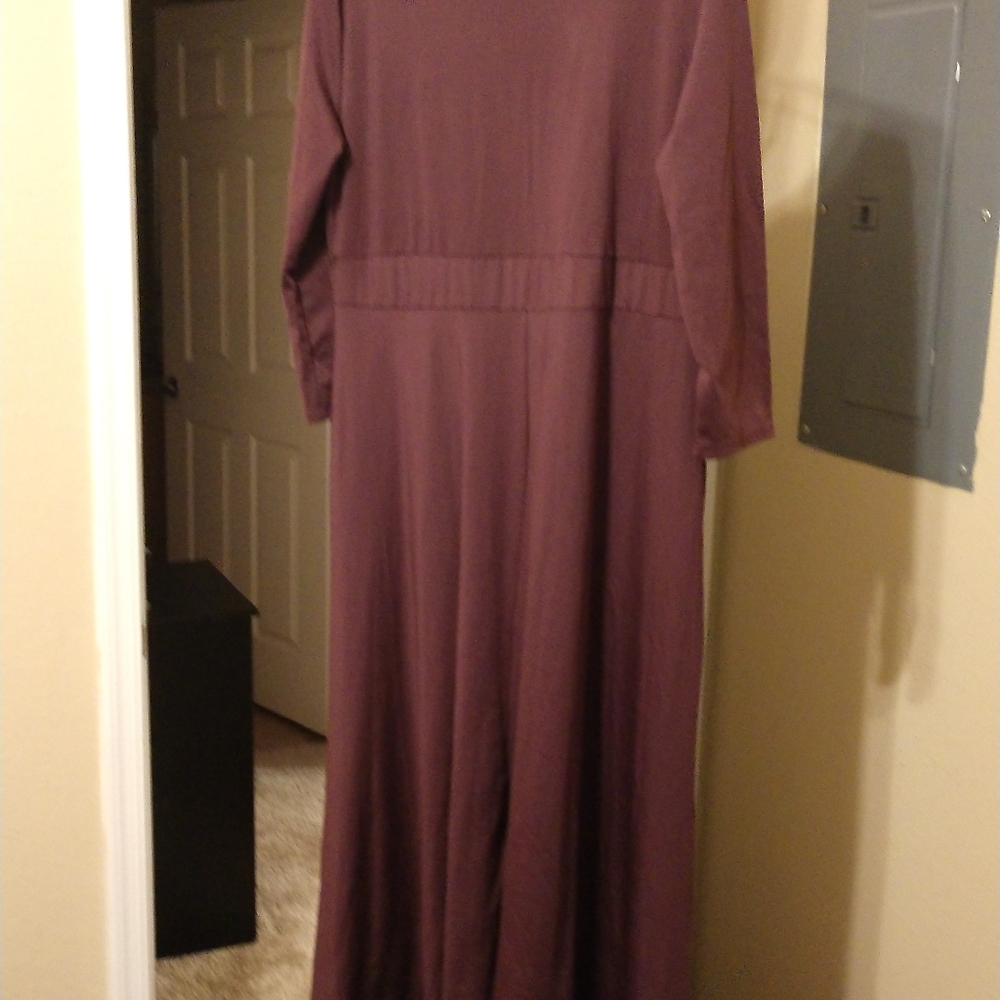 Casual long dress.    It's XXL.   New with tags.